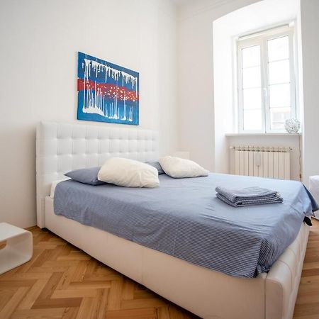 Art & History - New - Modern Classic Apartment Trieste Eksteriør billede