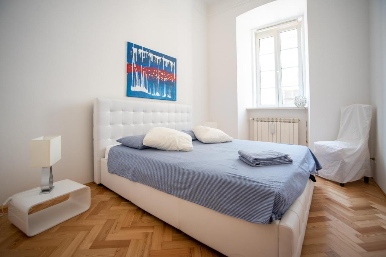 Art & History - New - Modern Classic Apartment Trieste Eksteriør billede